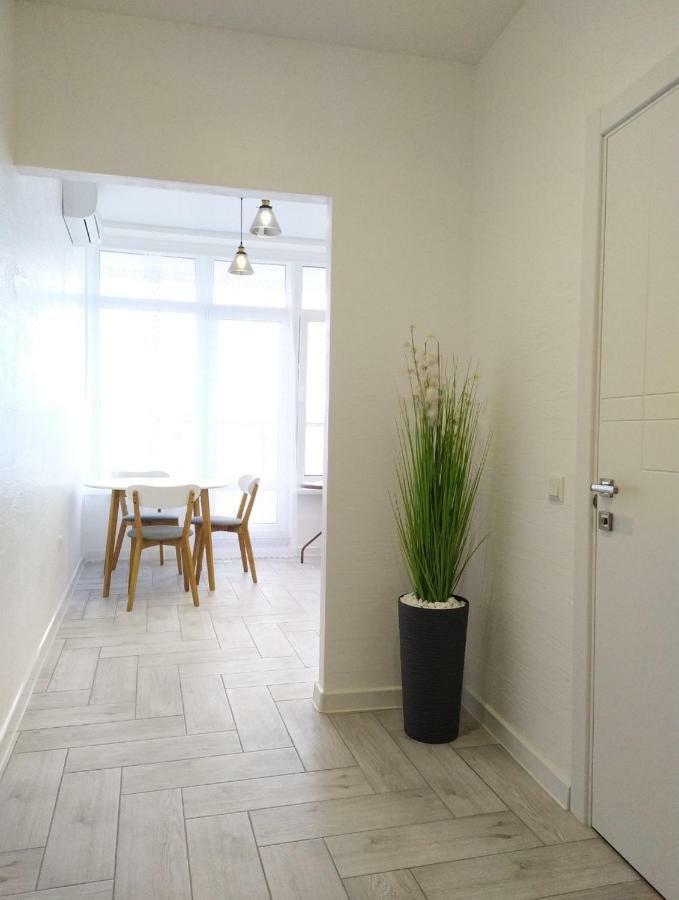 Skyview Apartments Odessa Ngoại thất bức ảnh