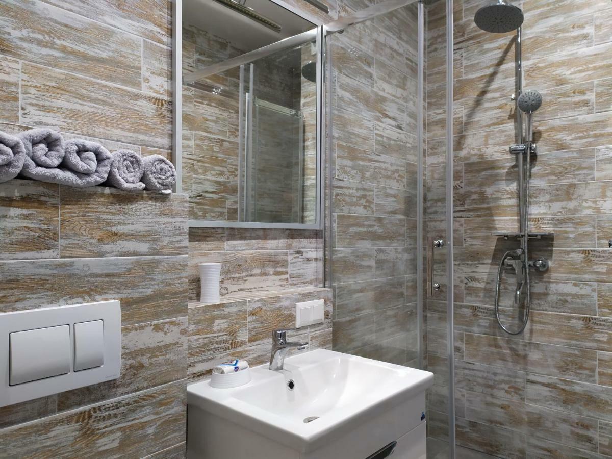 Skyview Apartments Odessa Ngoại thất bức ảnh